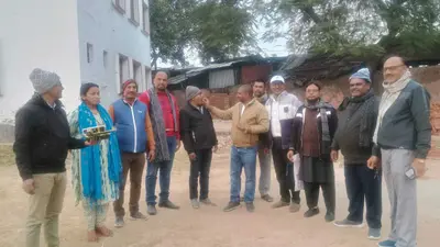 बर्खास्त शिक्षक वंशीधर के एमएलसी बनने पर शिक्षकों में हर्ष