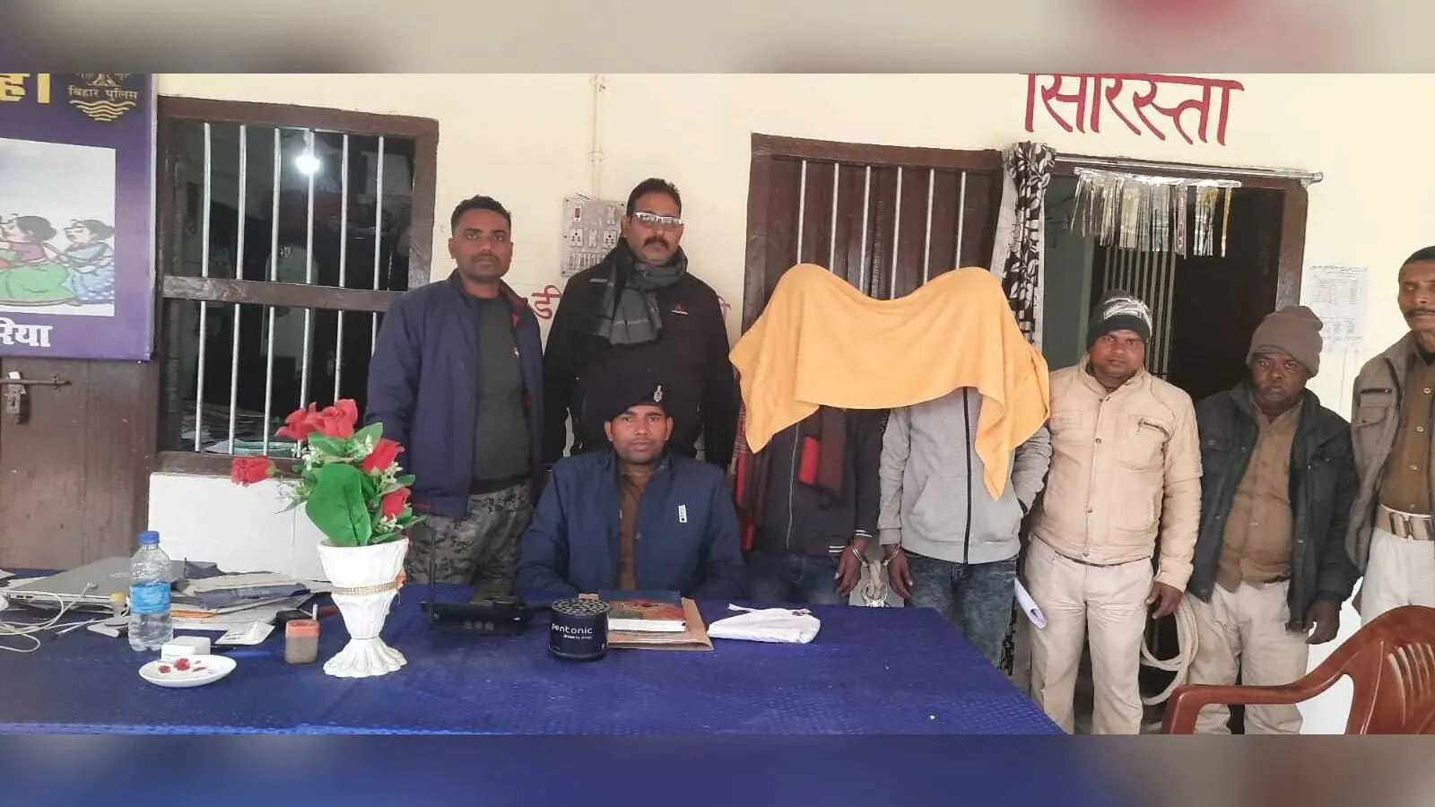 चोरी की बाइक व कट्टा के साथ दो गिरफ्तार