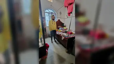 Darbhanga News: एक ही रात में दो गांव के पांच घरों का ताला तोड़ सात लाख के जेवरात की चोरी
