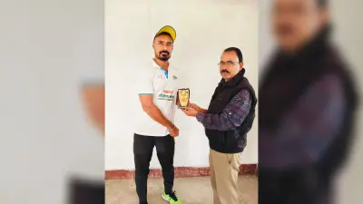 East Singhbhum : बासुकी सिंंह मेमोरियल क्रिकेट प्रतियोगिता में एसवाइबीसी और एन्जॉय इलेवन जमशेदपुर ने जीते मैच