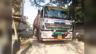 टैंकर ने बाइक सवार दो युवक को रौंदा, एक की मौत, दूसरा घायल