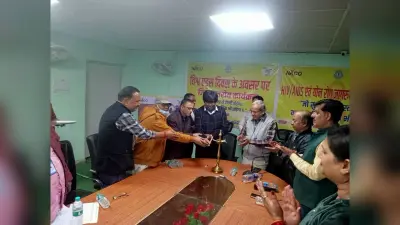 Deoghar news : असुरक्षित यौन संबंध व दूषित ब्लड डोनेशन एड्स बीमारी के मुख्य वाहक