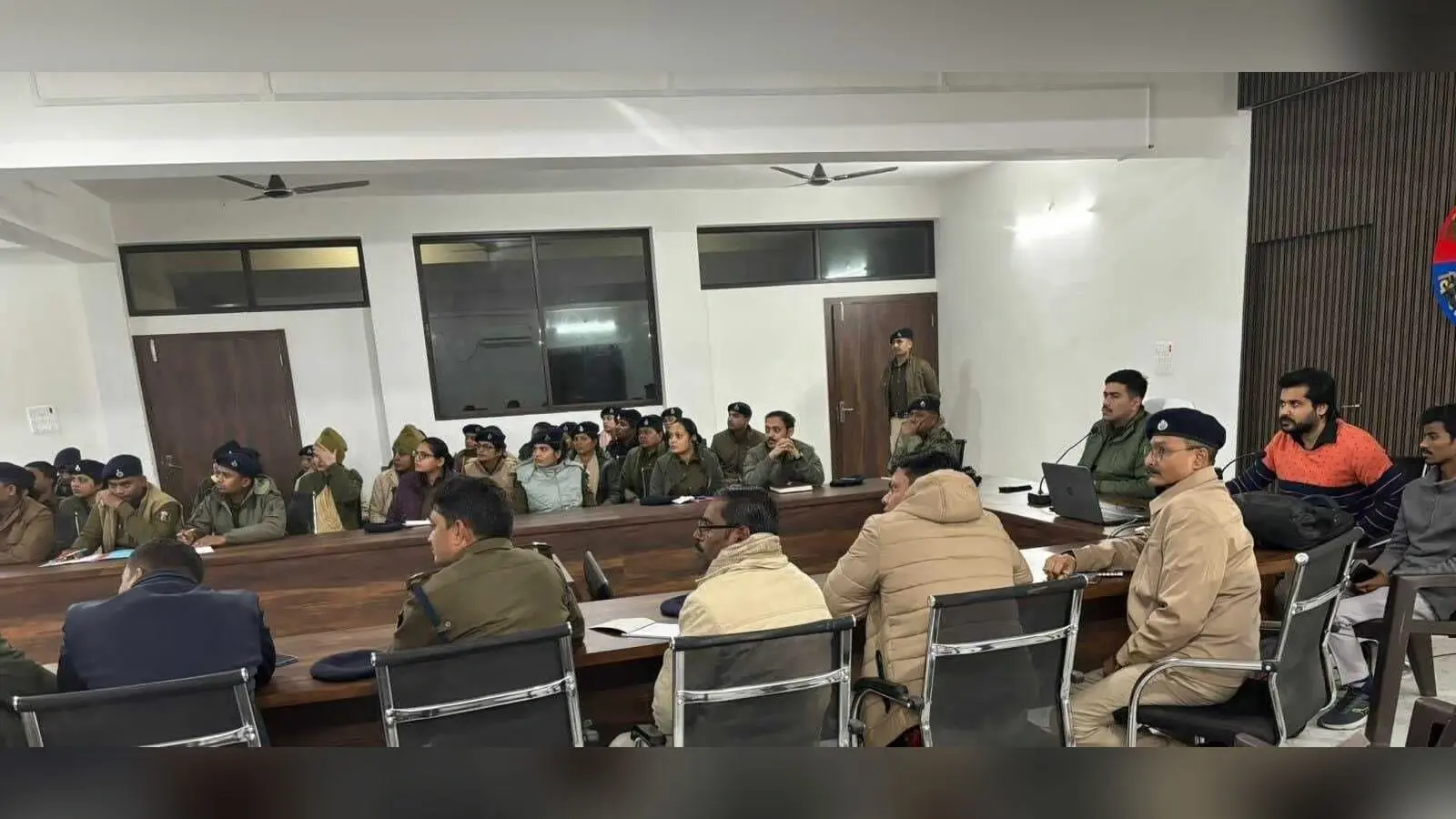 दो दिवसीय ई – ऑफिस प्रशिक्षण की हुई शुरुआत, पुलिस को किया जा रहा हाइटेक