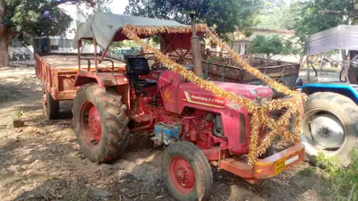 बालू लदा ट्रैक्टर जब्त, चालक फरार