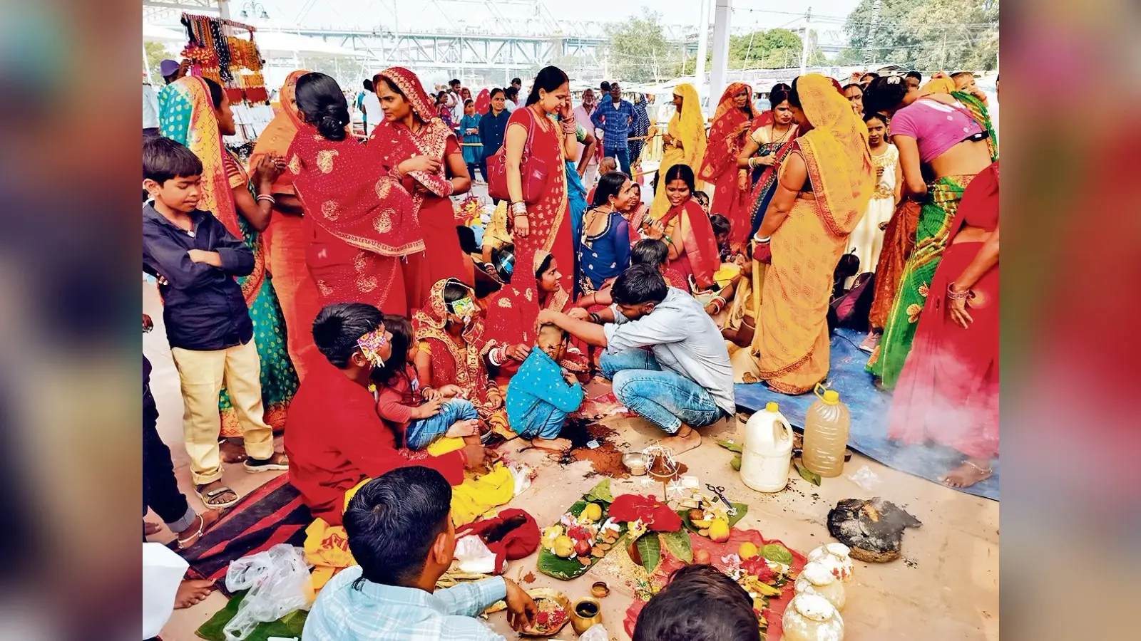 Begusaray News : मुंडन संस्कार से सिमरिया घाट पर उमड़ी भीड़
