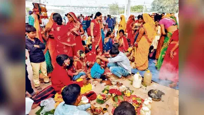 Begusaray News : मुंडन संस्कार से सिमरिया घाट पर उमड़ी भीड़