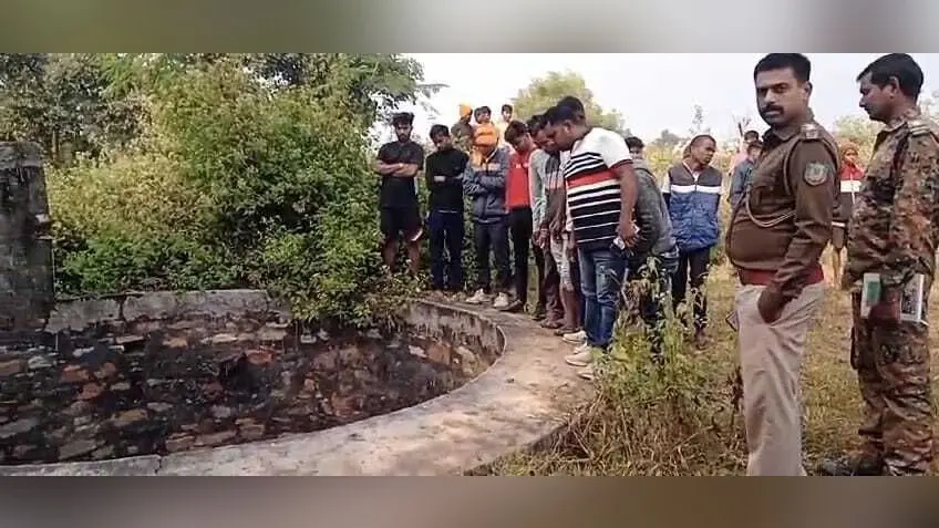 seraikela news : फुटबॉल मैच देखने गये ट्रैक्टर चालक का शव कुएं से बरामद