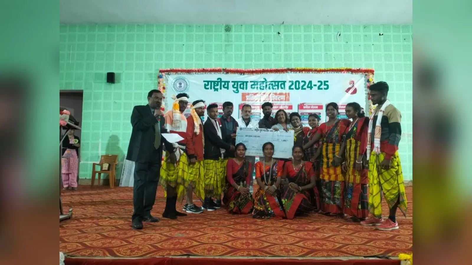 युवाओं ने अपनी कला व हुनर का किया बेहतरीन प्रदर्शन