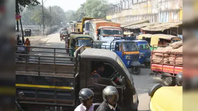 Jamshedpur news. बर्मामाइंस मेन रोड के जाम से जल्द मिलेगी मुक्ति, 30 दिन तक दुर्गा पूजा मैदान में होगी भारी वाहनों की पार्किंग