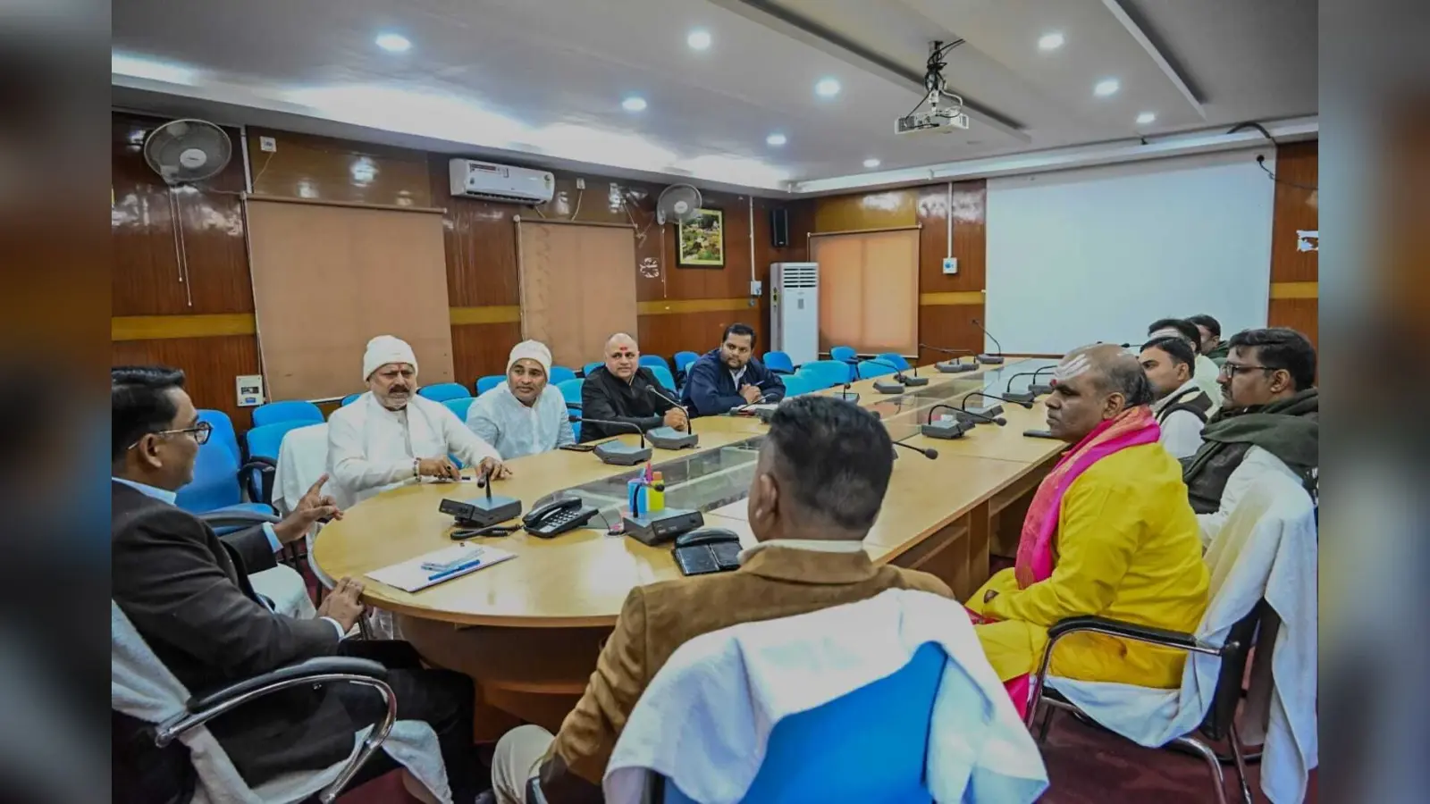 Deoghar News : मुख्यमंत्री के आगमन पर बाबा मंदिर में रहेगी विशेष व्यवस्था