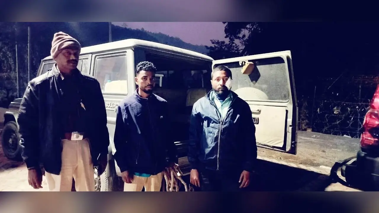 विवाहित के घर घुसे युवक को ग्रामीणों ने पकड़कर पीटा, 10 घंटे बाद तीन थाने की पुलिस ने चंगुल से कराया मुक्त