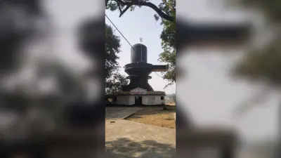 Giridih News :प्रकृति की अद्भुत छटा बिखेरता है सरिया का शिवशक्ति धाम