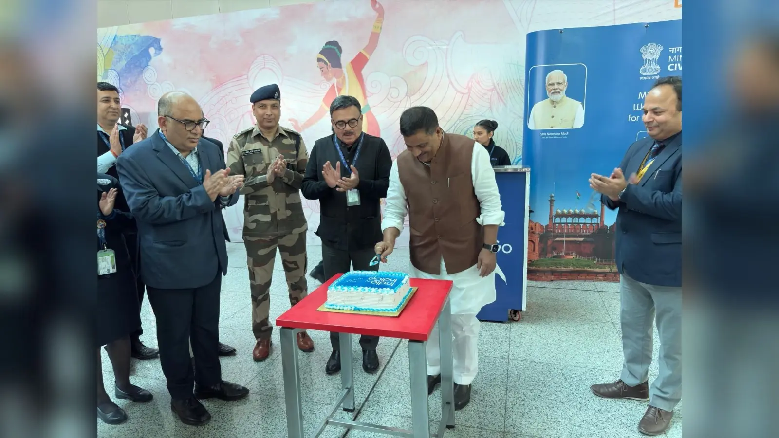 Darbhanga News : दिल्ली से दरभंगा के बीच इंडिगो की दैनिक उड़ान का संजय कुमार झा ने किया शुभारंभ