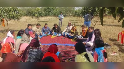 आम बागवानी के साथ सब्जी की खेती से किसान बन रहे आत्मनिर्भर