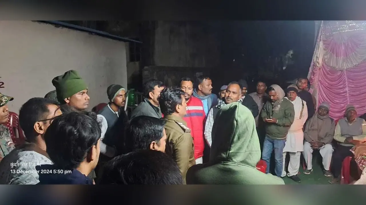 बेटे को न्याय दिलाने सरपंच पिता का अनशन चौथे दिन भी जारी, बिगड़ी हालत