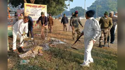 सीआइएसएफ ने बचरा चार नंबर चौक पर चलाया स्वच्छता अभियान