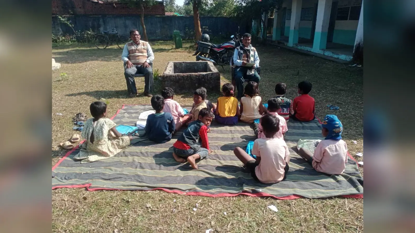 संकुल साधन सेवी ने विद्यालय का लिया जायजा