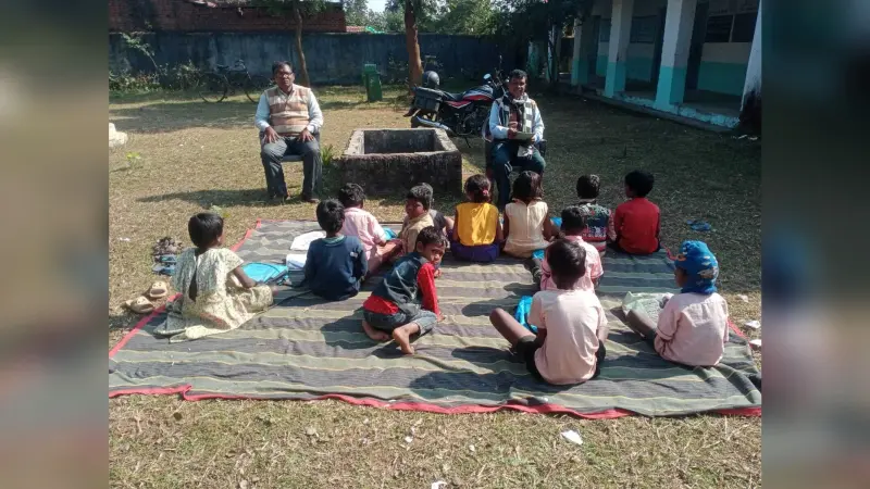 संकुल साधन सेवी ने विद्यालय का लिया जायजा