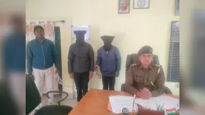 चोरी की बाइक के साथ दो युवक गिरफ्तार