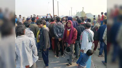 सीमेंट फैक्ट्री में मजदूर की मौत, तोड़फोड़, पुलिस ने भांजी लाठियां
