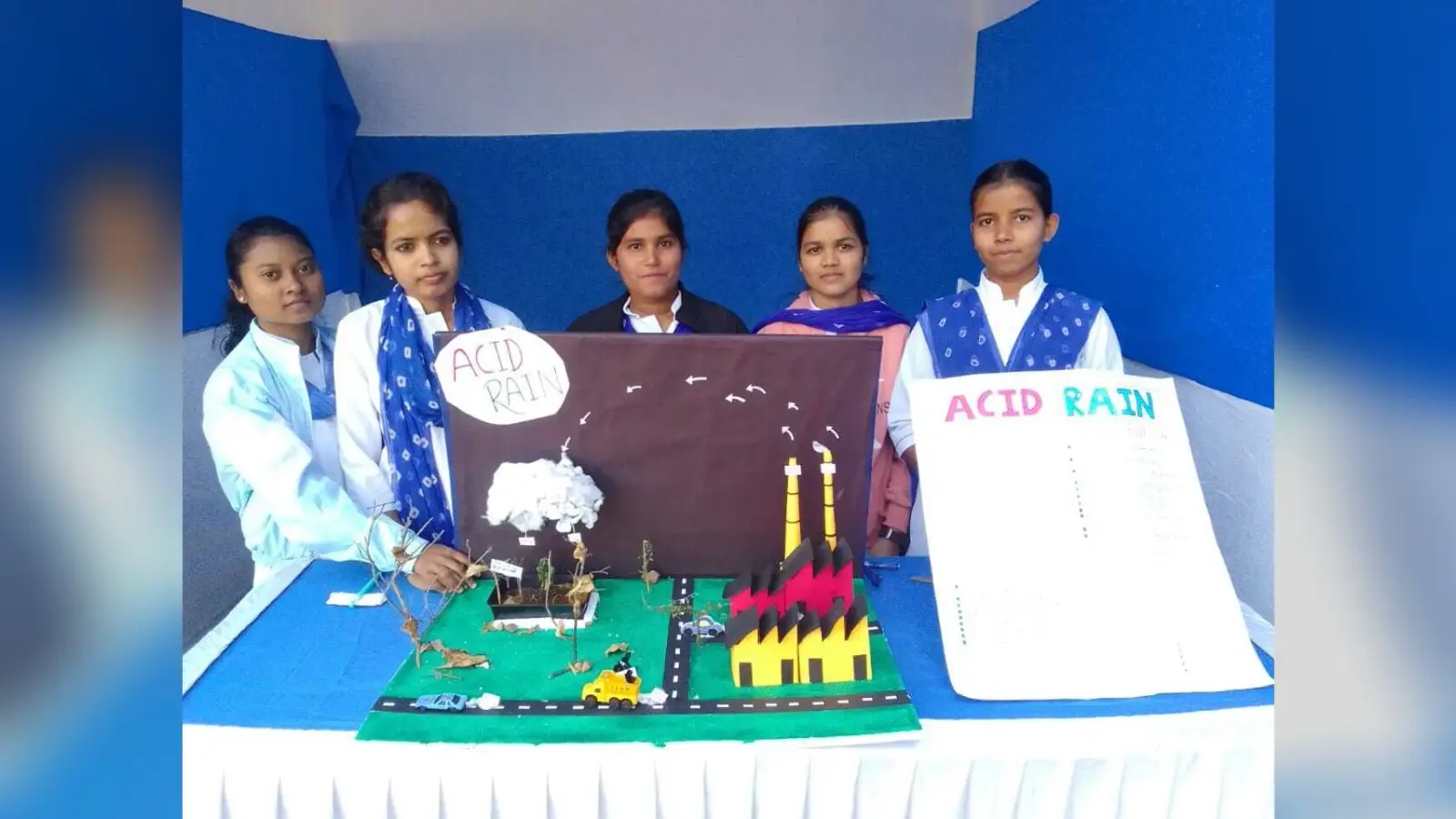 Chaibasa News : सकारात्मक सोच और ऊर्जा राष्ट्र निर्माण के स्तंभ : एसडीओ