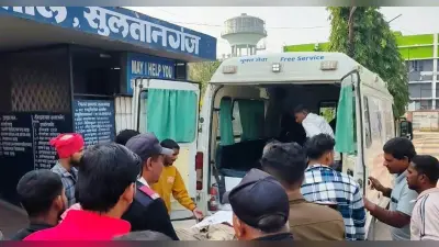 Bhagalpur News: सुलतानगंज में दो बाइक के बीच भीषण टक्कर, चार जख्मी, तीन रेफर