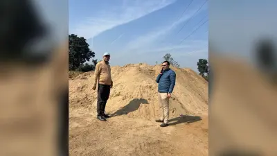 seraikela kharsawan news : सरायकेला के घाटों से डेढ़ साल से बालू का उठाव बंद, विकास कार्य ठप