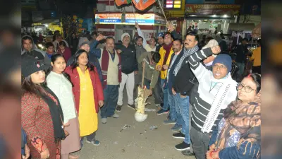 Deoghar News : जेएसएससी-सीजीएल के रिजल्ट में धांधली का आरोप, भाजयुमो ने राज्य सरकार का जलाया पुतला