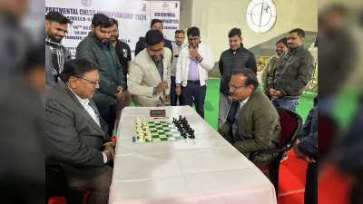 seraikela kharsawan news: शतरंज प्रतियोगिता हाकिमों ने चली चालें