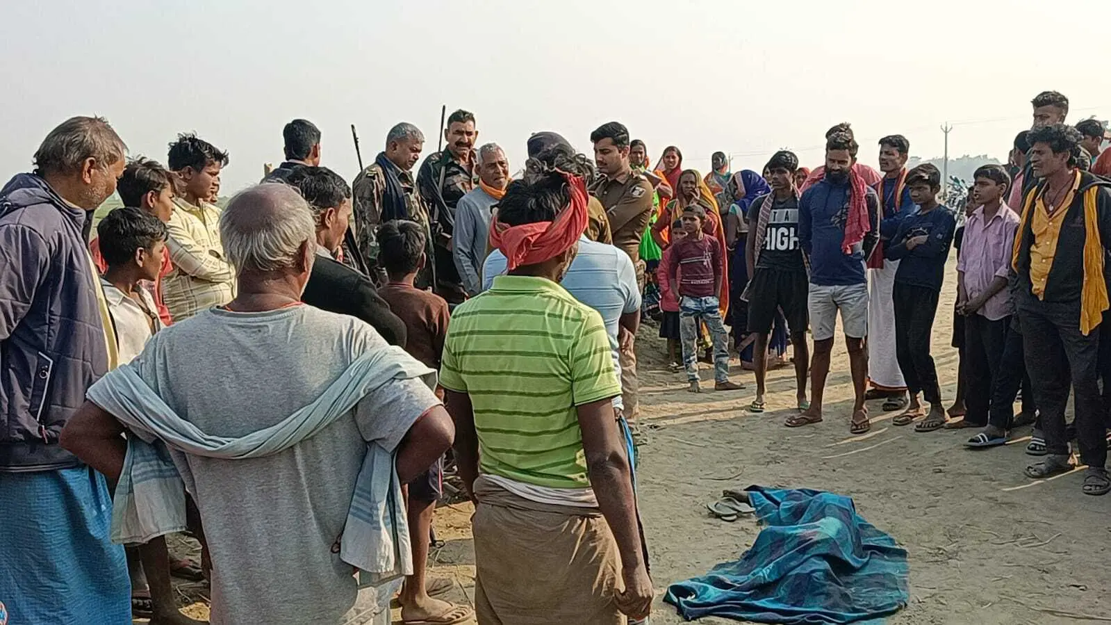 Bhagalpur newsतेज रफ्तार ट्रैक्टर से कुचल कर सात वर्षीय छात्र की मौत