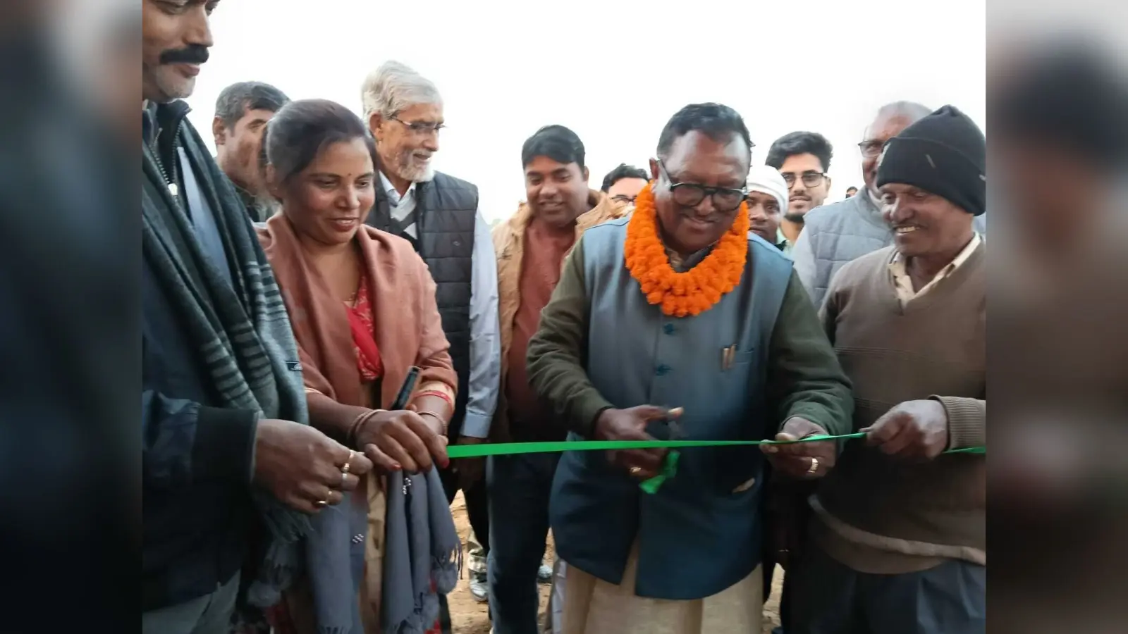 सांसद ने किया बालू घाट का उद्घाटन