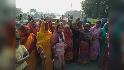 दखल दिहानी दिलाने पहुंची पुलिस पर पथराव, ग्रामीणों ने किया नएच 107 जाम