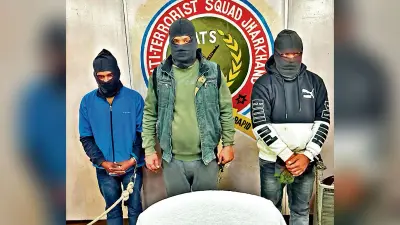 Ranchi News : क्रशर संचालक से रंगदारी मांगने व हजारीबाग में हुई घटना में तीन गिरफ्तार