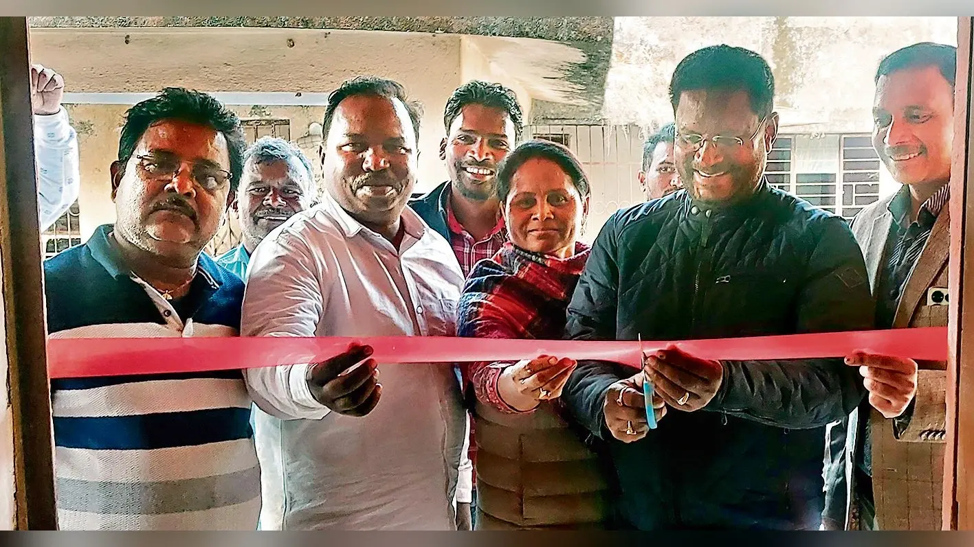seraikela kharsawan news: खरसावां लैंपस में धान खरीदी शुरू, विधायक ने कहा- किसानों को अपनी उपज का सही दाम मिलेगा