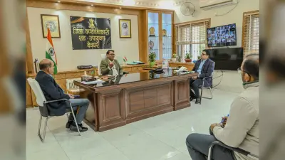 Deoghar News : श्मशान घाट का होगा जीर्णाेद्धार, तालाब की सफाई व बिजली व्यवस्था बेहतर करने के निर्देश