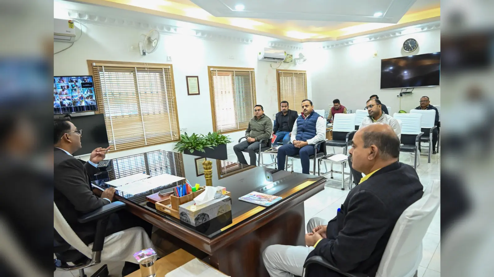 Deoghar News : जिले में 22 दिसंबर को 10 केंद्रों पर होगी चौकीदार नियुक्ति परीक्षा