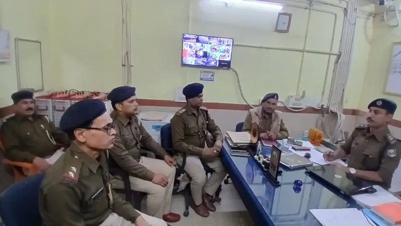 जीआरपी-आरपीएफ मिल कर रेल में रोकेंगे अपराध, डीएसपी ने की बैठक