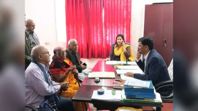 Bokaro News : महिला ने दी आत्मदाह की धमकी, सीओ ने काम रुकवाया
