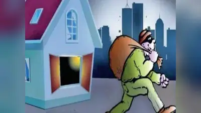 East Singhbhum : चाकुलिया पुलिस ने माइकिंग कर अपील की- घर बंद कर कुछ दिनों के लिए बाहर जा रहे हैं, तो थाने में सूचना दें
