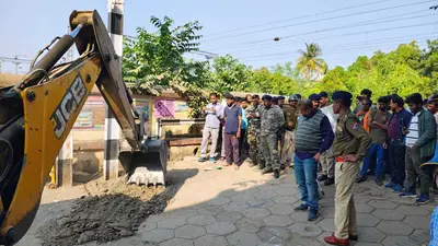 बरहरवा में रेल फाटक स्थायी रूप से बंद, लोगों का विरोध