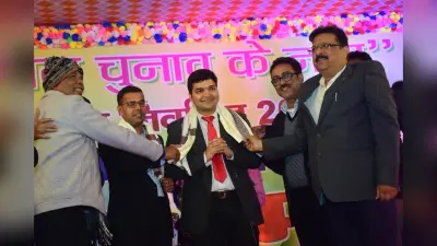 विधानसभा चुनाव में बेहतर काम करने वालों किया गया सम्मानित