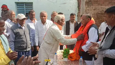 पूर्व मंत्री ने गांवों का दौरा कर लोगों की सुनीं समस्याएं