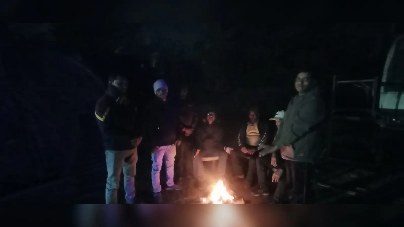 ठंड से बचाव के लिए चौक-चौराहों पर हो अलाव की व्यवस्था : सचिव