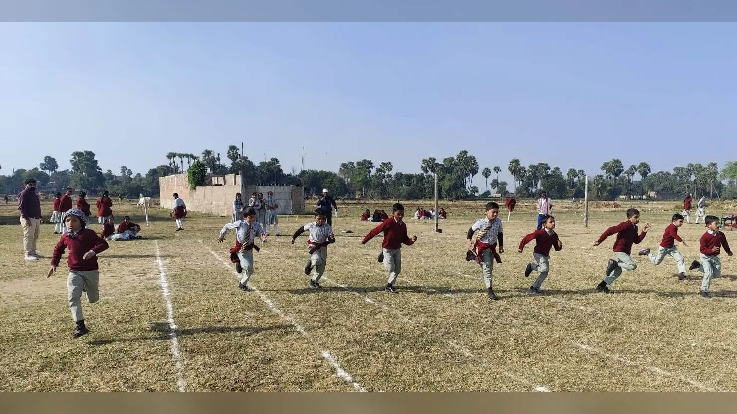 वार्षिक खेलकूद प्रतियोगिता में बच्चों ने किया बेहतरीन प्रदर्शन