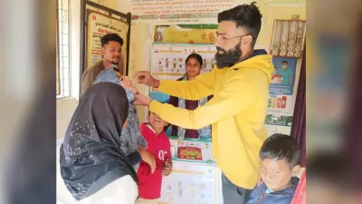 रेडक्रॉस सोसायटी में बच्चों को खिलायी गयी कृमि की दवा