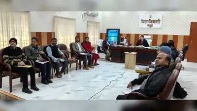 विकास योजनाओं के प्राथमिकता के आधार पर दें गति- डीएम