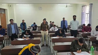 राजकीय अभियंत्रण महाविद्यालय में द्वितीय सेमेस्टर की परीक्षा शुरु