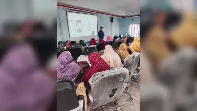 सेविकाओं को दी पोषण ट्रैकर एप की जानकारी