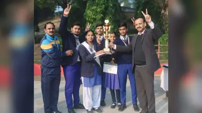 Bokaro News: पिट्स मॉर्डन स्कूल गोमिया बना चैंपियन, होलीक्रॉस स्कूल बालीडीह की टीम बनी उपविजेता