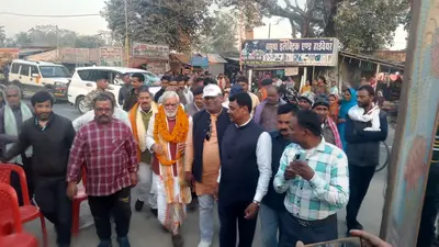 क्षेत्र भ्रमण के दौरान पूर्व केंद्रीय मंत्री का हुआ स्वागत